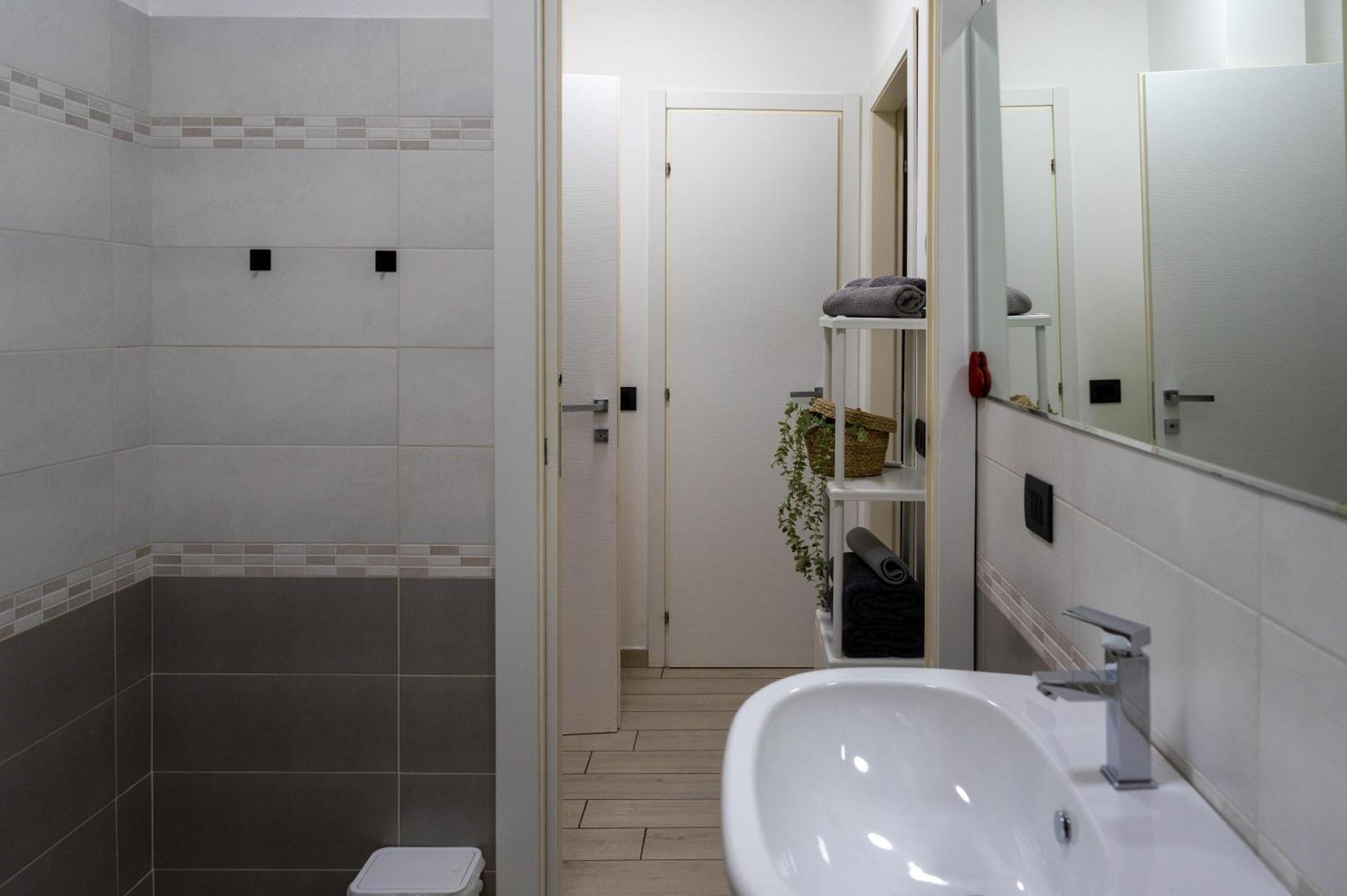 Vista Dolce Isola _ Lakeview Pool, Terrace & Garden Apartment Argegno Phòng bức ảnh